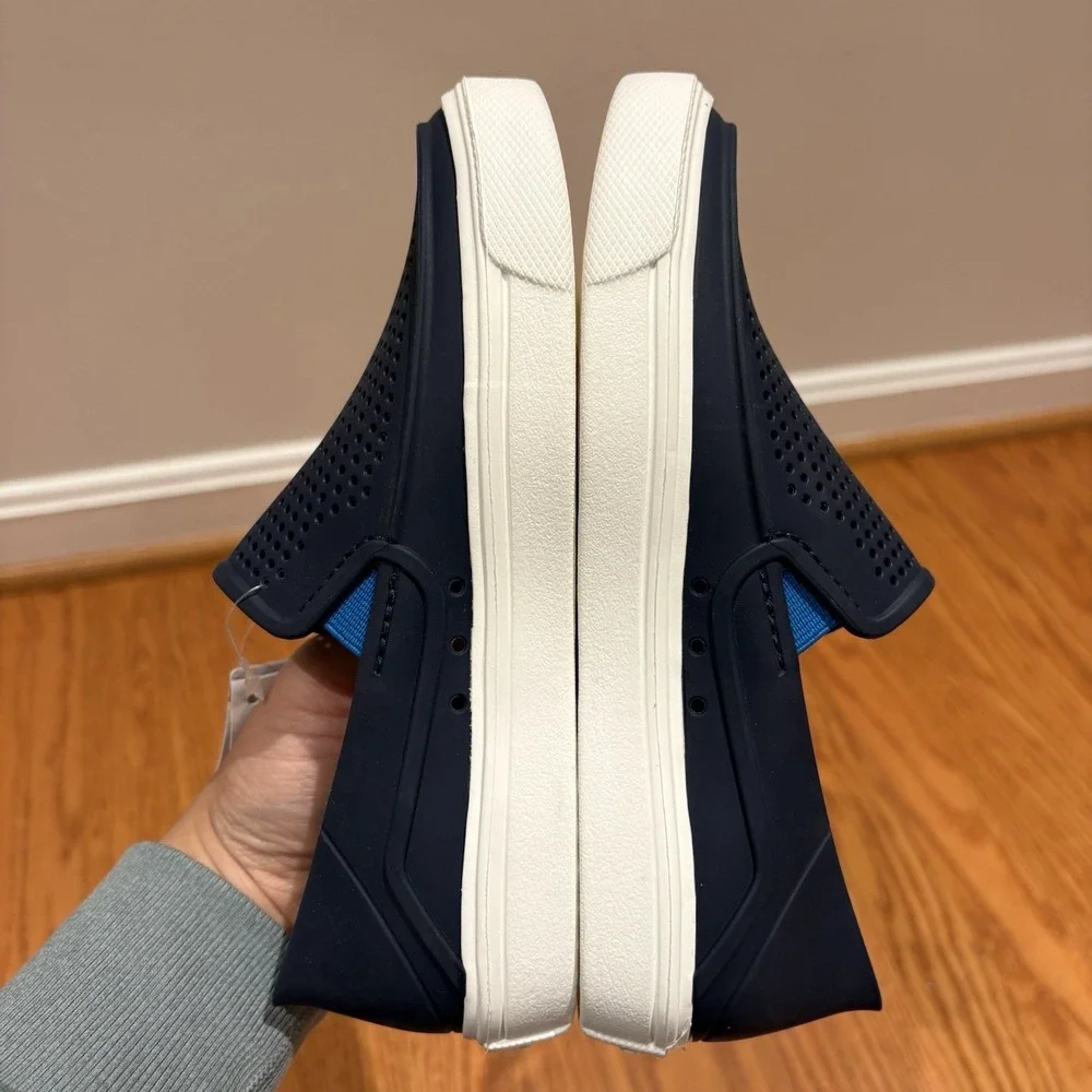 NWT Crocs Kids Youth CitiLane Roka Slip-On Sz 1 Comfort Shoe Waterproof Blue